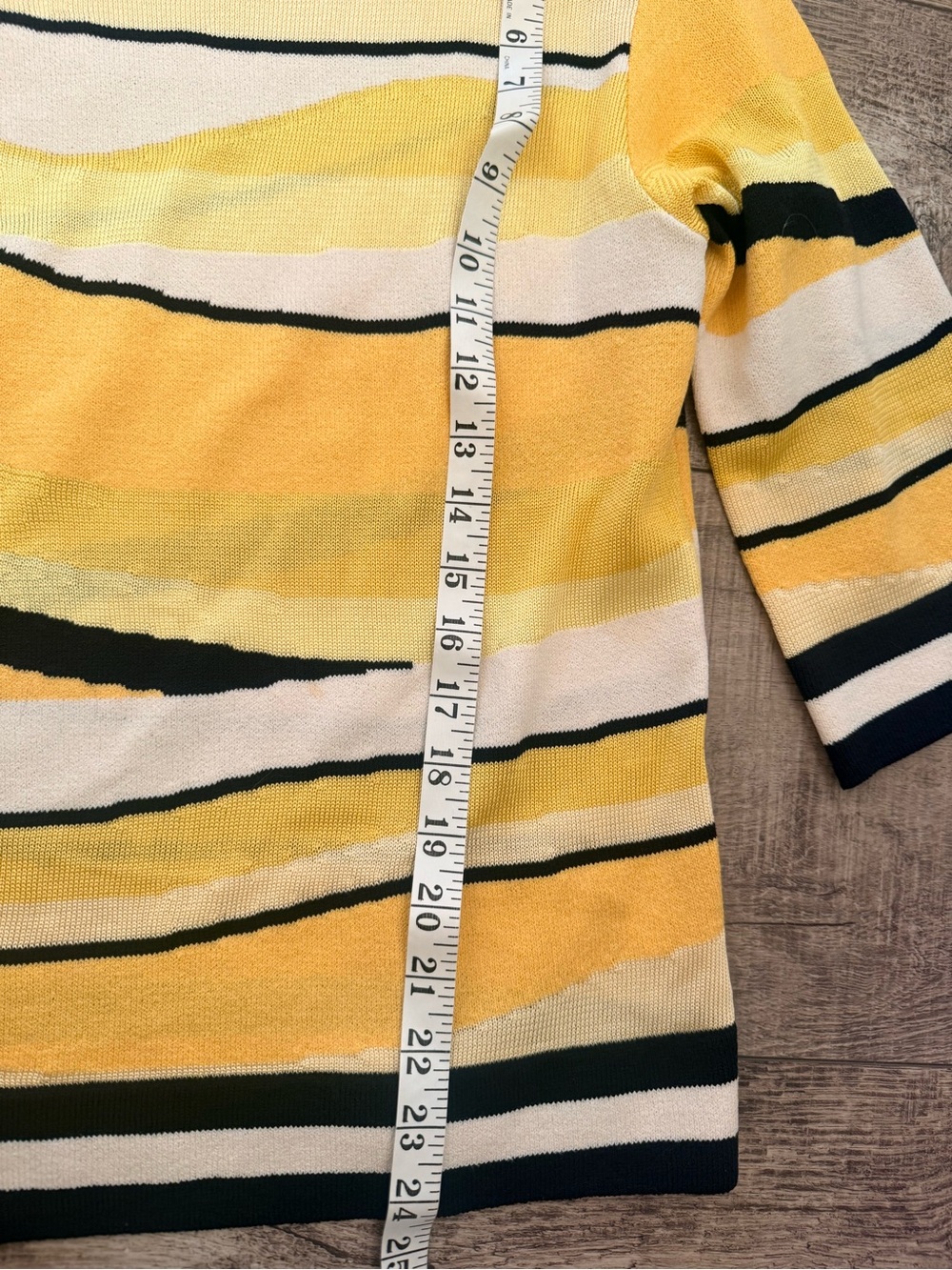 St. John Knit Sweater Top Black and Yellow Size Small - Picture 5 of 6